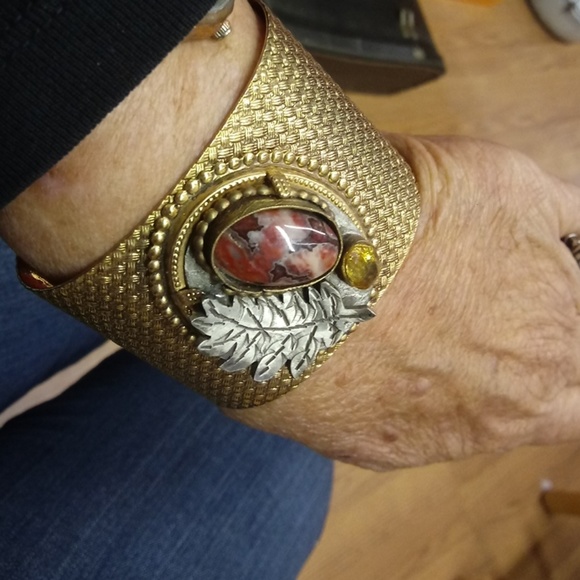 Bracelet - Picture 3 of 3